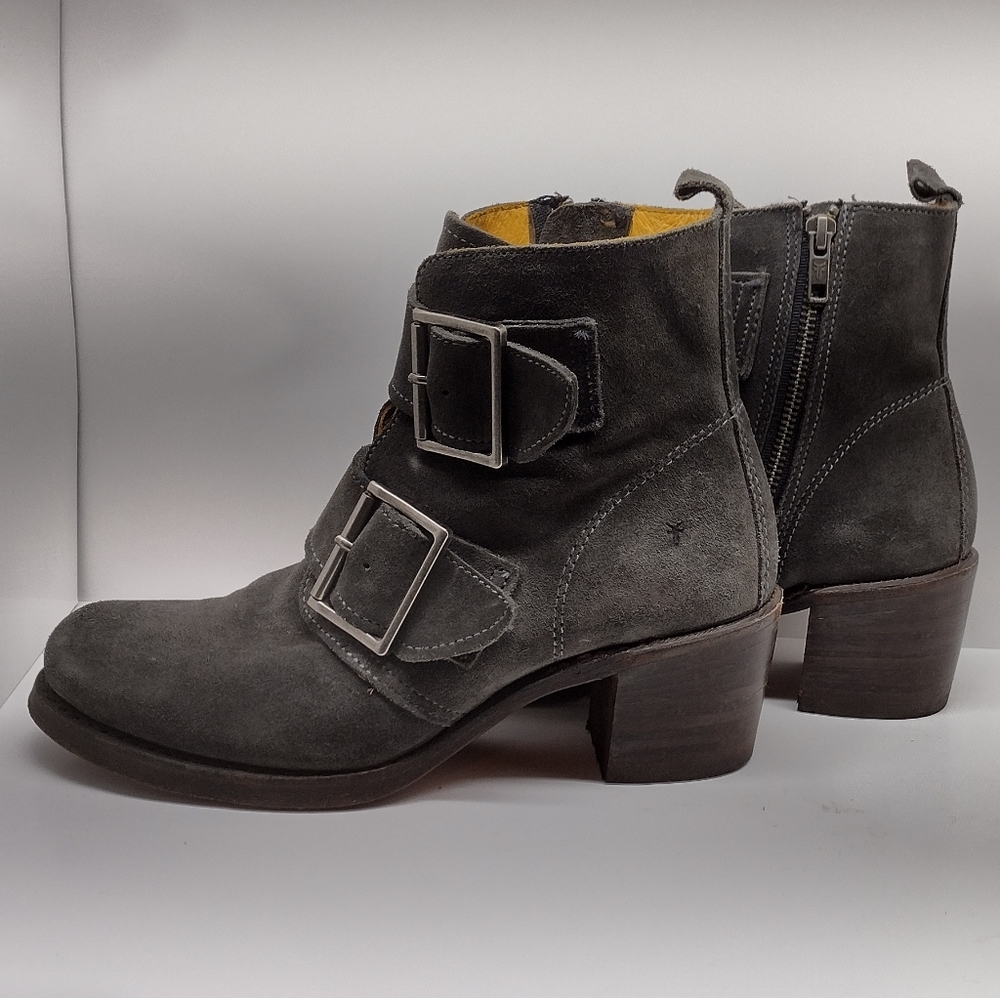 Frye Sabrina Double Buckle Grey Leather Boots l Side Zipper l Size 9 M l - Picture 3 of 11